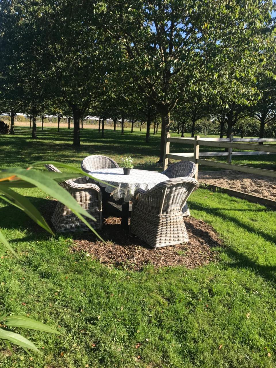 Bed and Breakfast De Oosterling Deil Zewnętrze zdjęcie